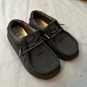 Hey Dude kids Wally dark grey gray shoes unisex